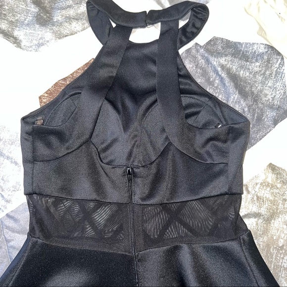 Sleek Black Dress 🖤 - Picture 4 of 6